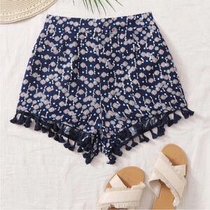 Fringed hem Shorts